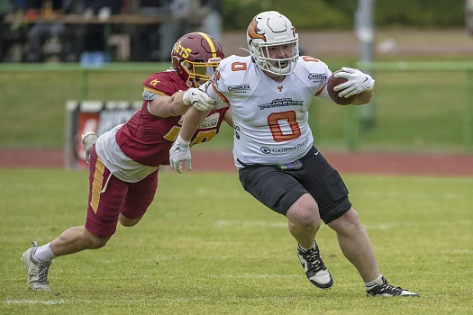 Luca Beck (#0), der Running Back von Münster, wurde zum MVP gewählt - Foto: Oliver Jungnitsch